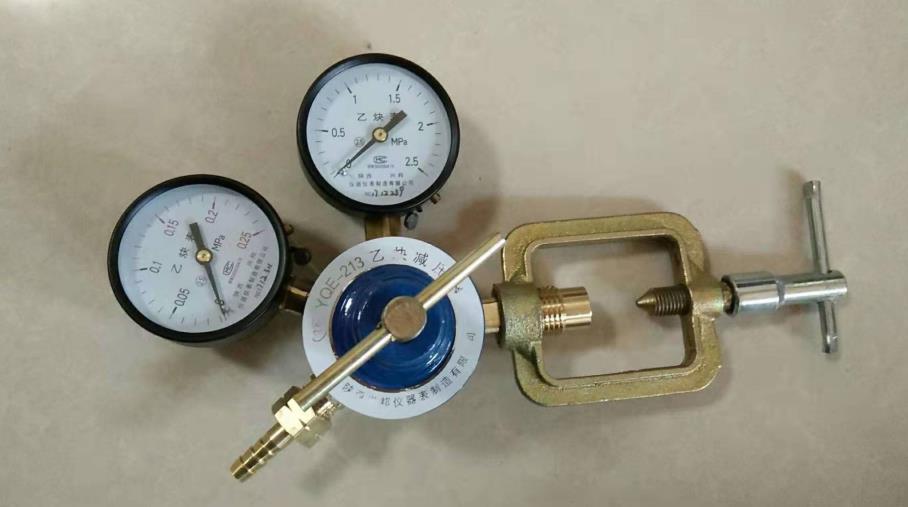 乙炔減壓器，YQE-213,0.25*2.5(4)MPA